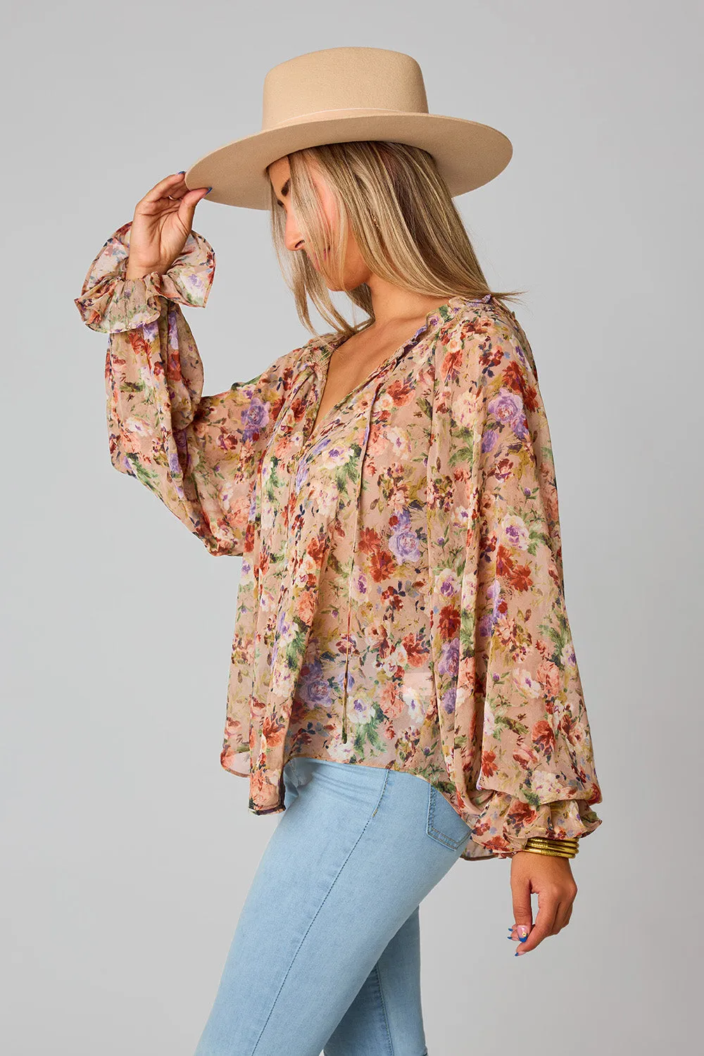 Delicate Daydream Top - Taupe