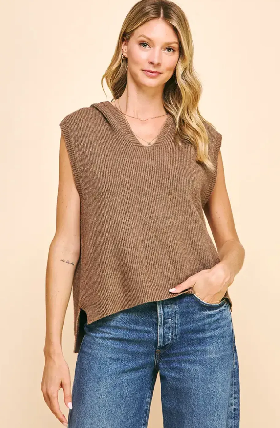 Hooded Sleeveless Sweater Vest