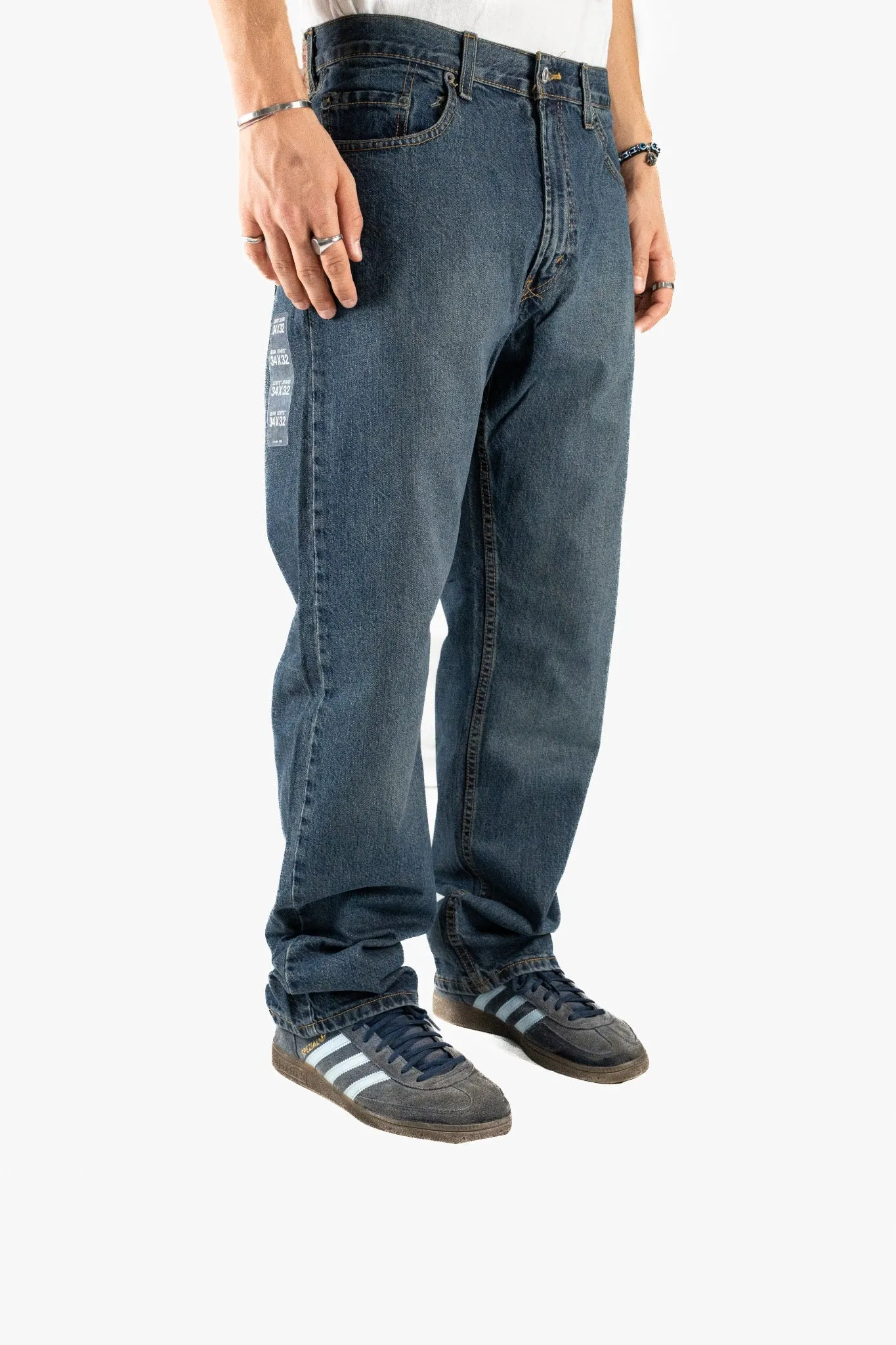 Levis Relaxed Fit