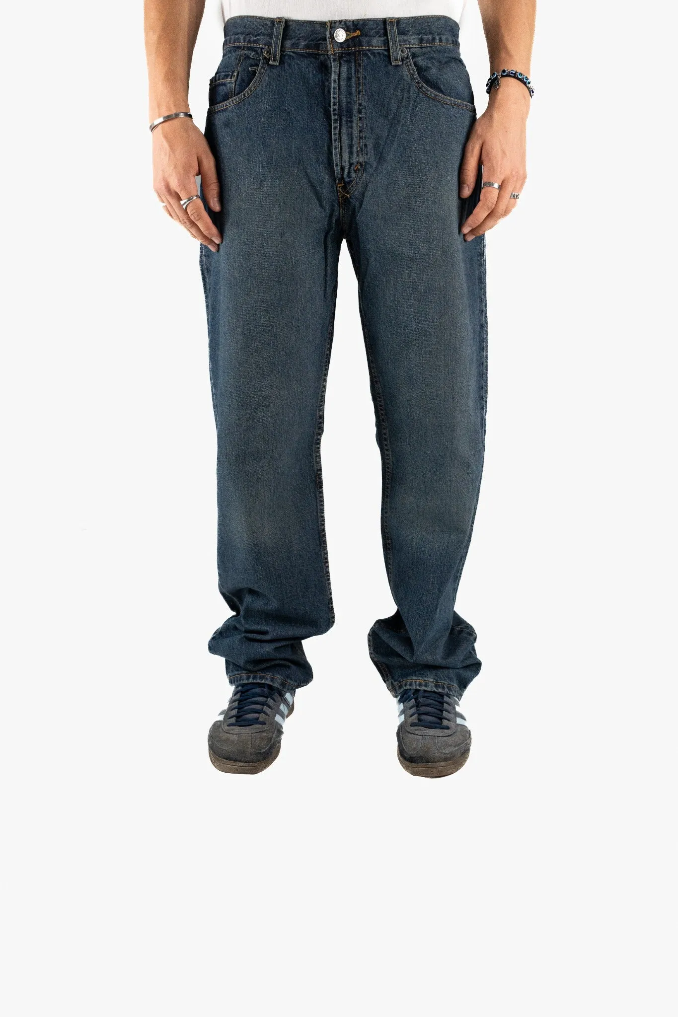 Levis Relaxed Fit