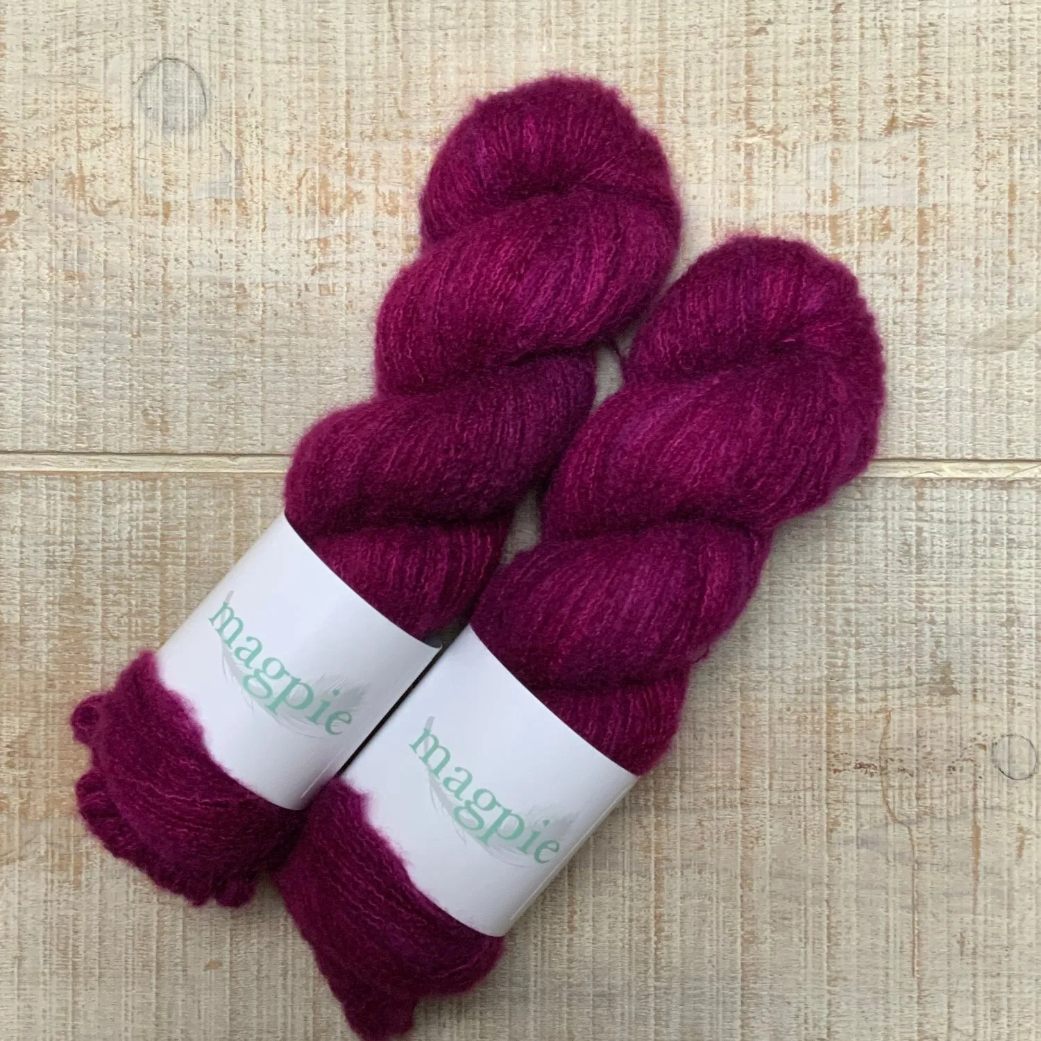 Magpie Fibers Plume