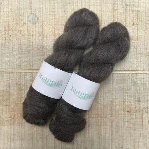 Magpie Fibers Plume