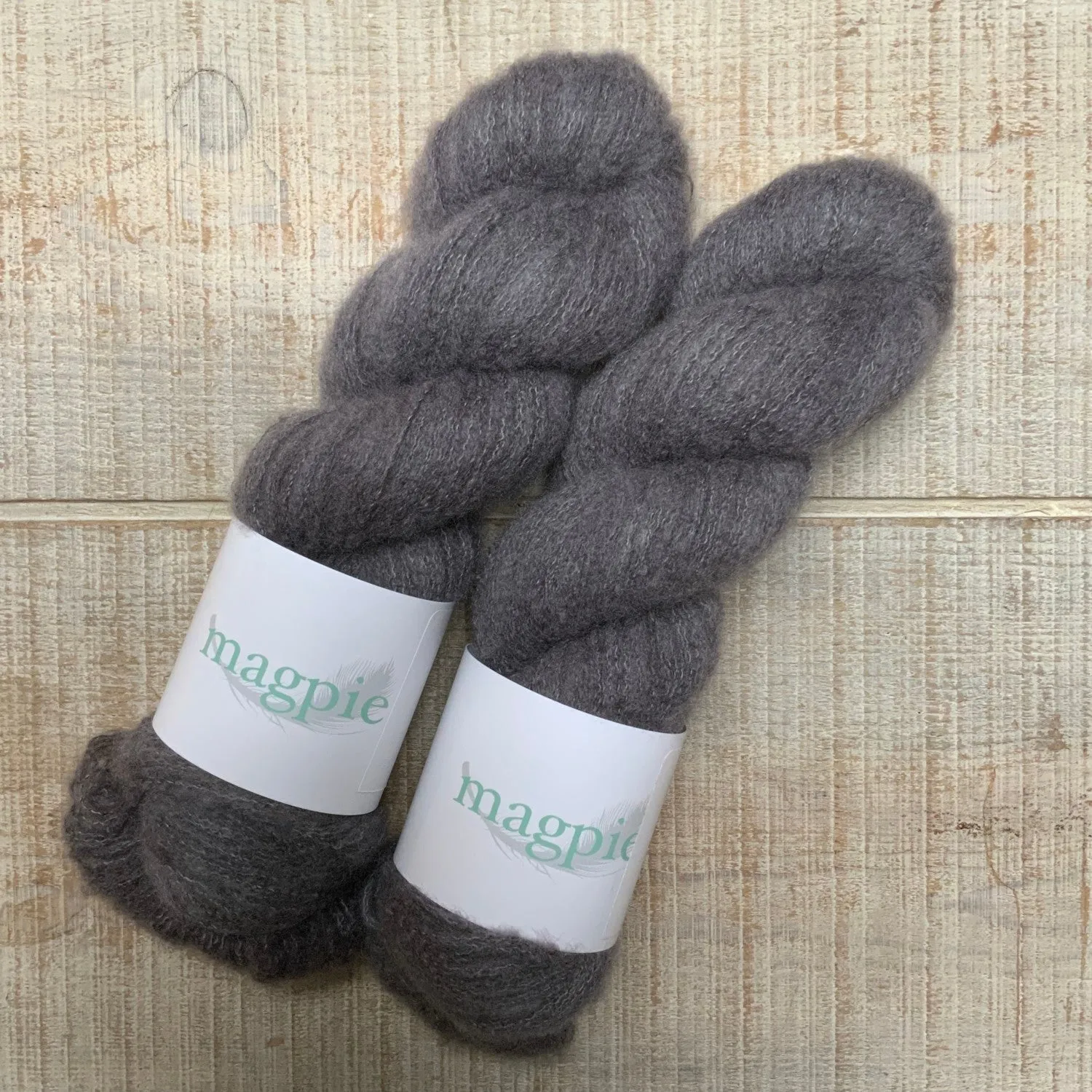 Magpie Fibers Plume