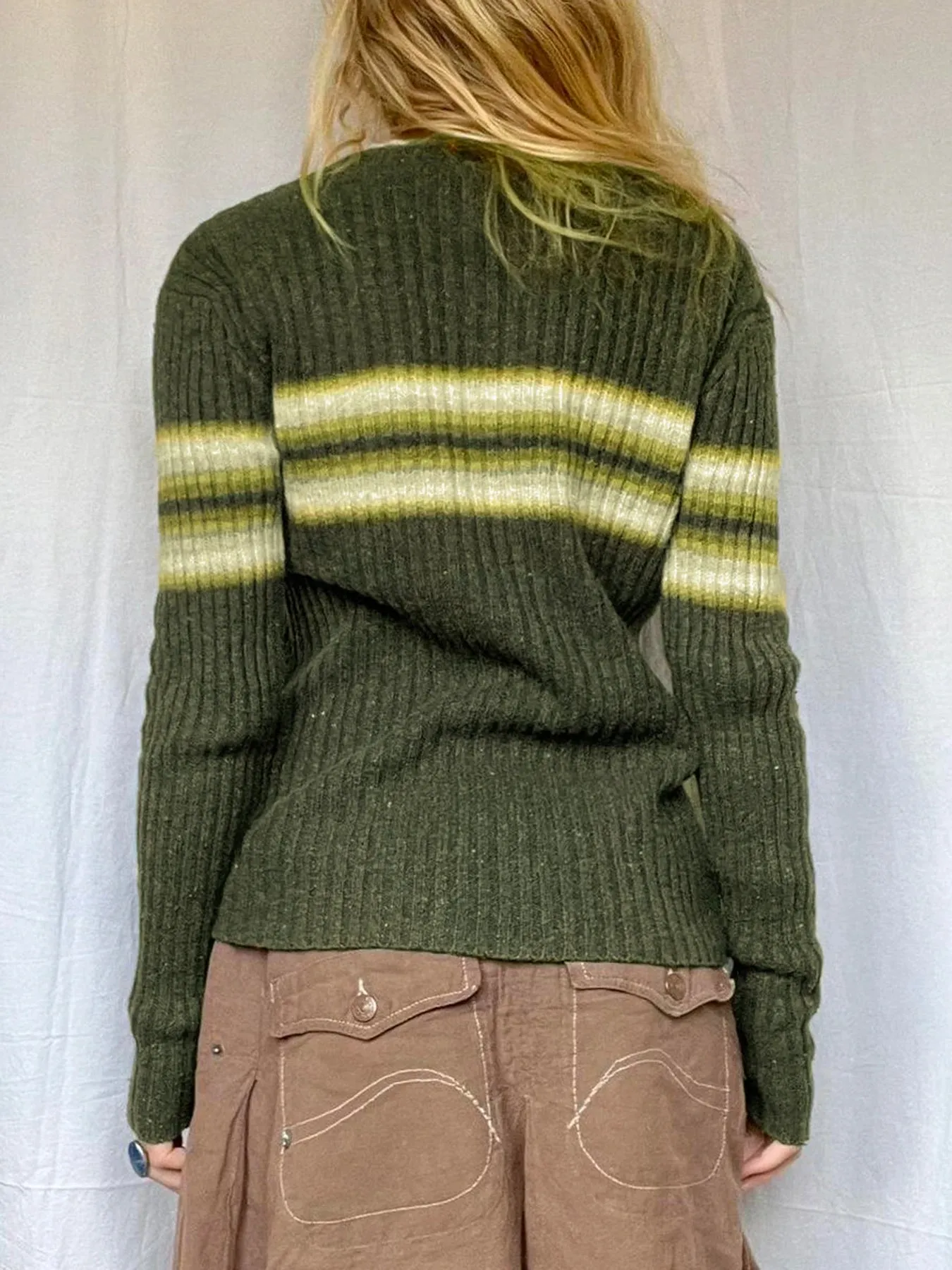 TAVIMART  -  Casual Striped Knitted Sweater Basic V-Neck Long Sleeve Pullovers Women Autumn Winter Fashion Streetwear Ladies