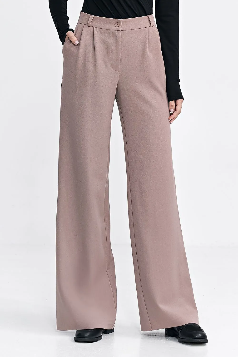 Women's relaxed fit pants